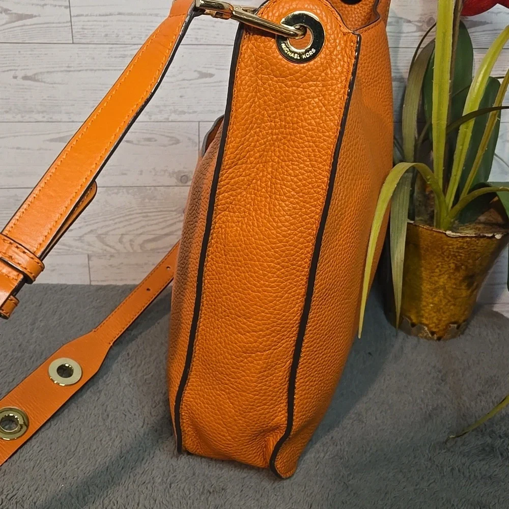Elegant Orange Michael Kors Sullivan Large Leather Messenger Bag